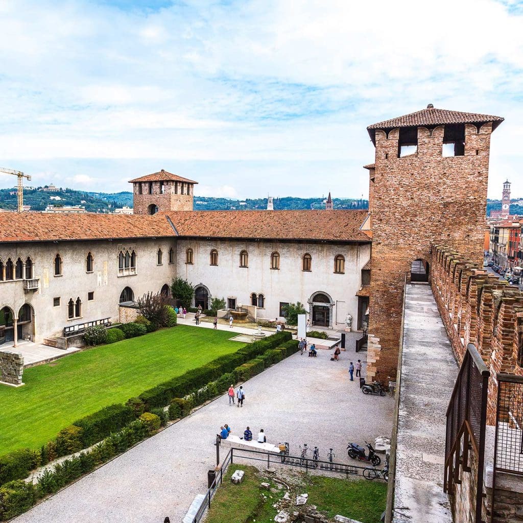 Castelvecchio1280x1280